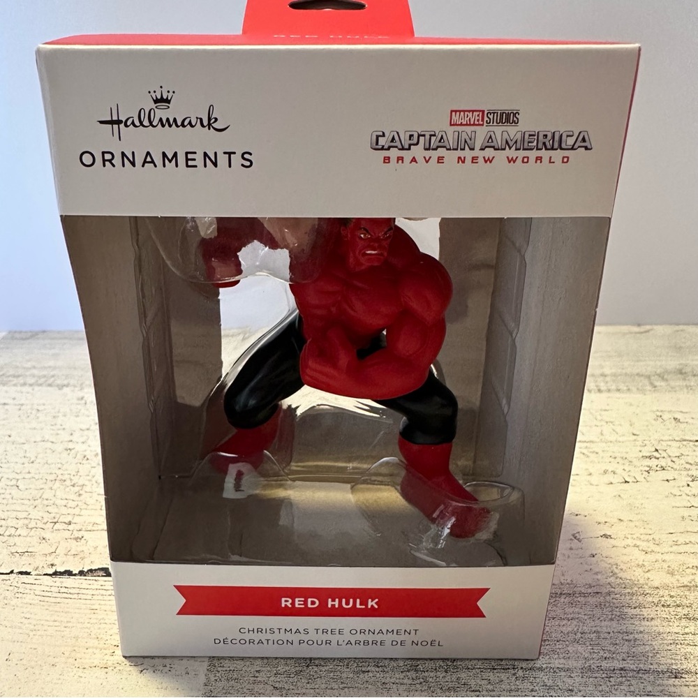 Hallmark Ornament Marvel Captain America Red Hulk NEW